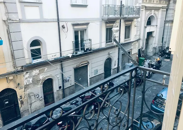 Bb Suonno - A 2 Passi Dalla Storia